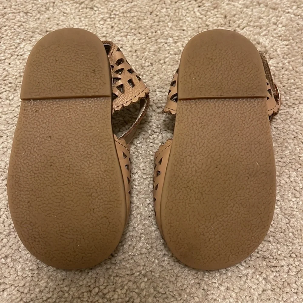 Toddler size 5 sandals - Picture 2 of 4